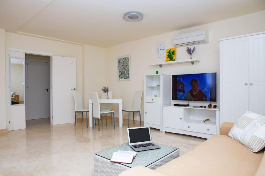 2 Bedrooms Apartment In Magnolia Golf Resort, La Caleta Costa Adeje  Exterior photo