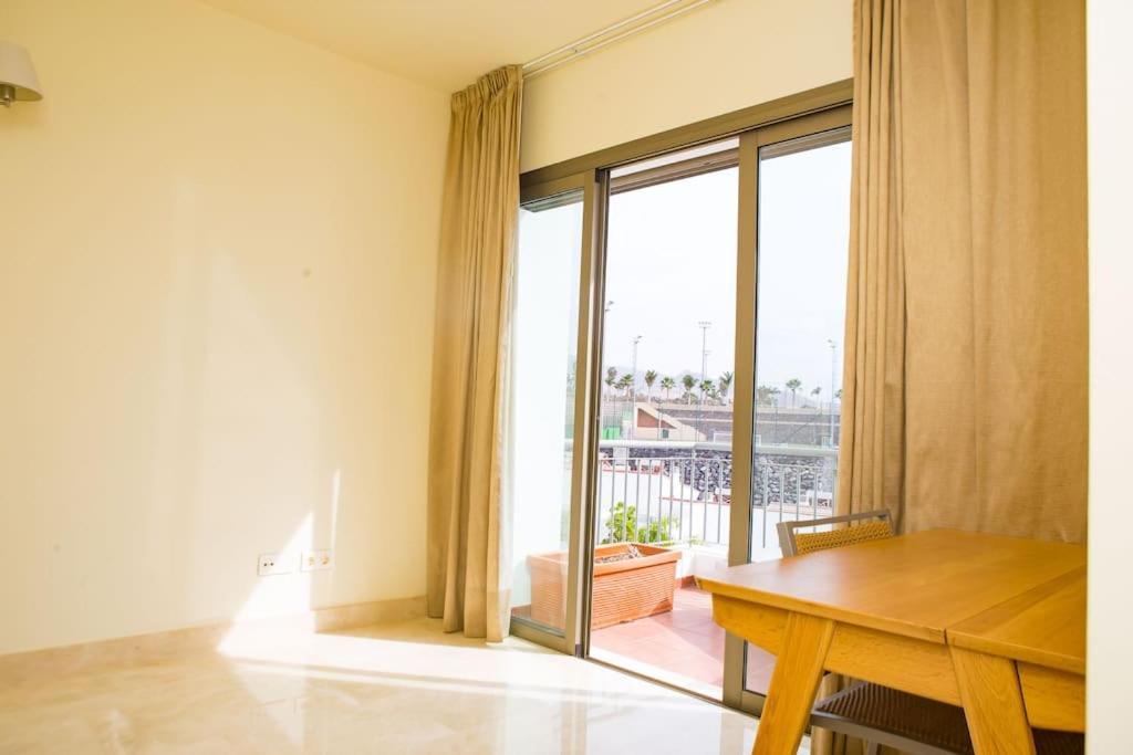 2 Bedrooms Apartment In Magnolia Golf Resort, La Caleta Costa Adeje  Exterior photo