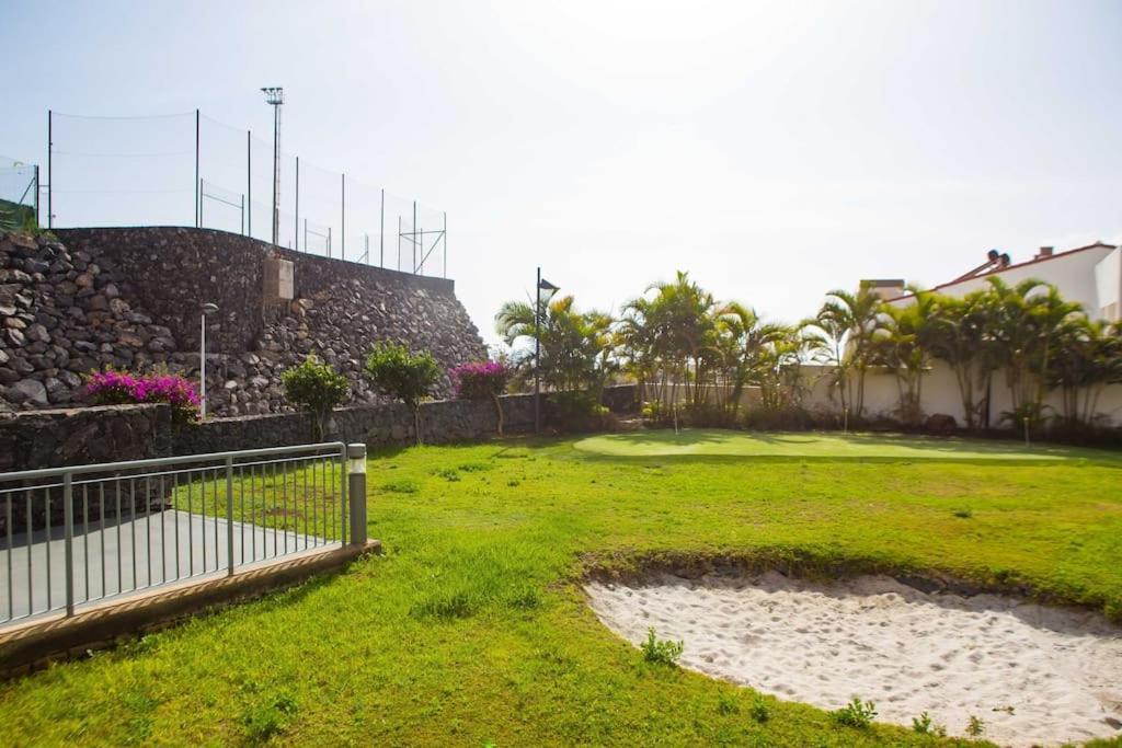 2 Bedrooms Apartment In Magnolia Golf Resort, La Caleta Costa Adeje  Exterior photo